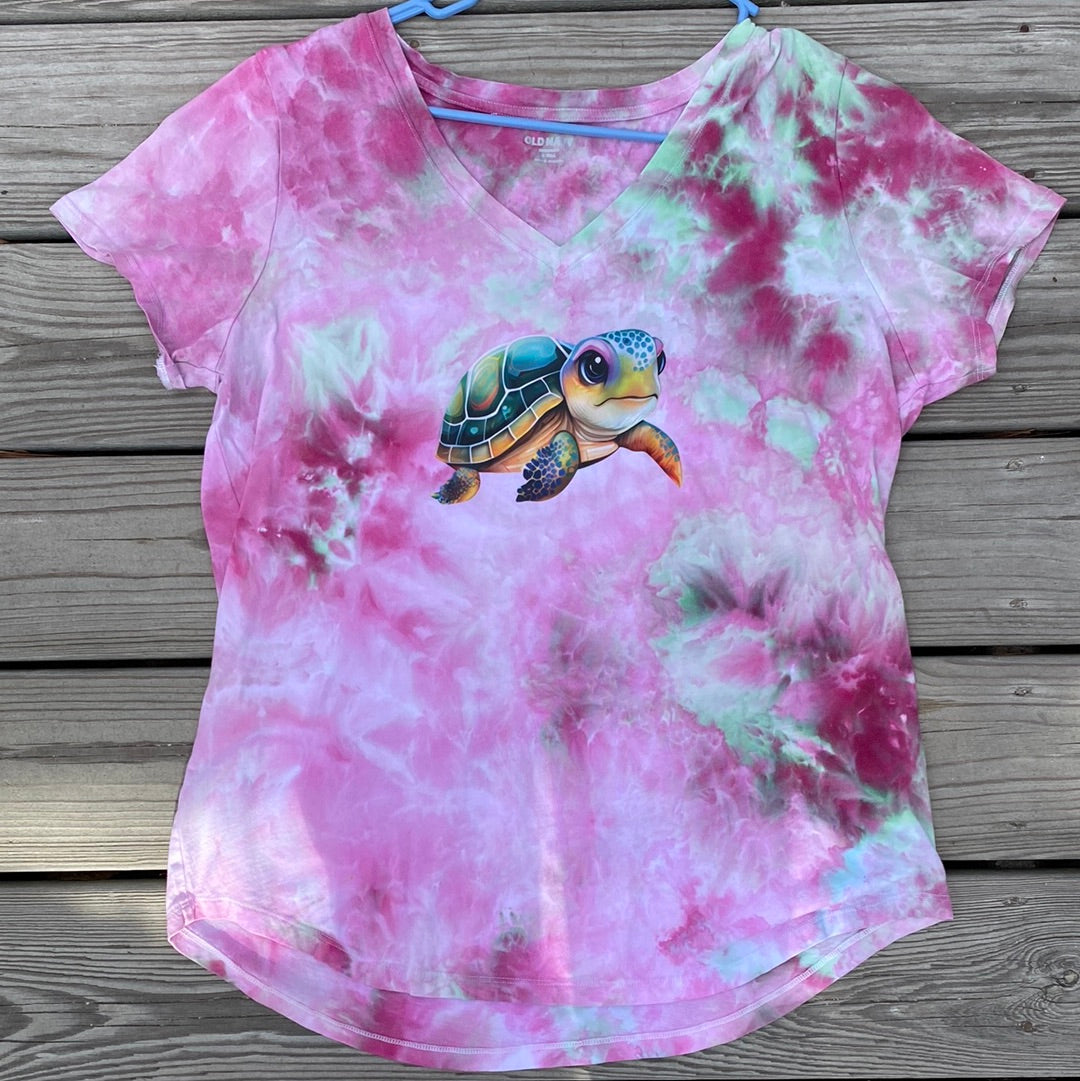 Large Tall Old Navy Women's Everyday T-shirt Purple Sea Turtle