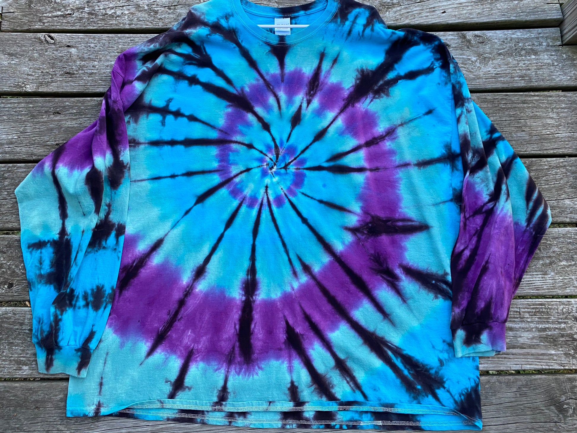 Gildan long 2025 sleeve tie dye