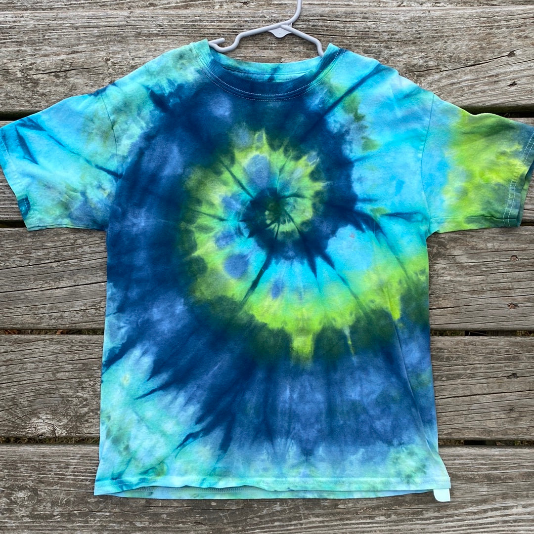 Gildan youth large blue green ice dyed spiral