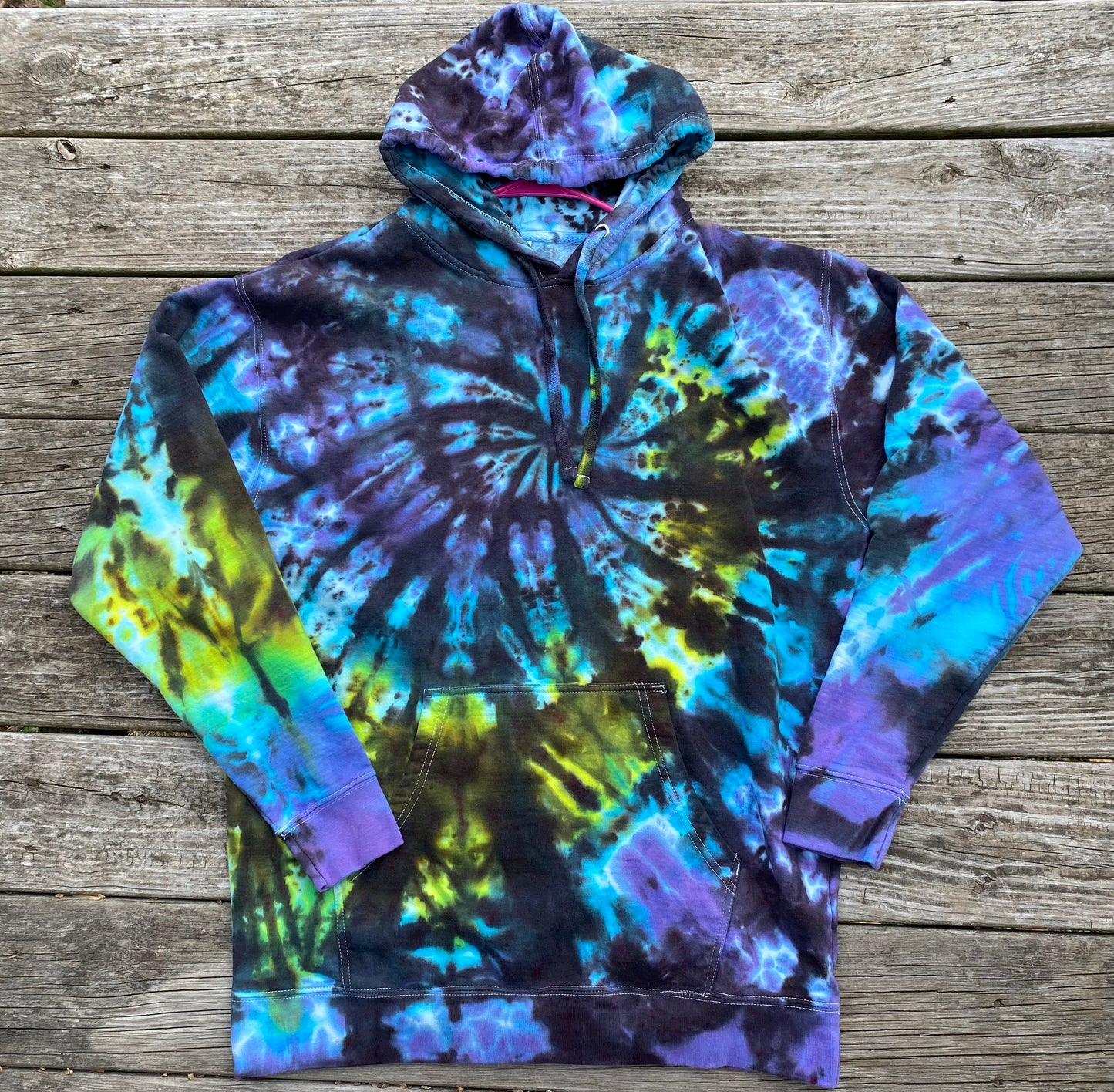 XL adult midweight hoodie purple blue green yellow black liquid dye spiral