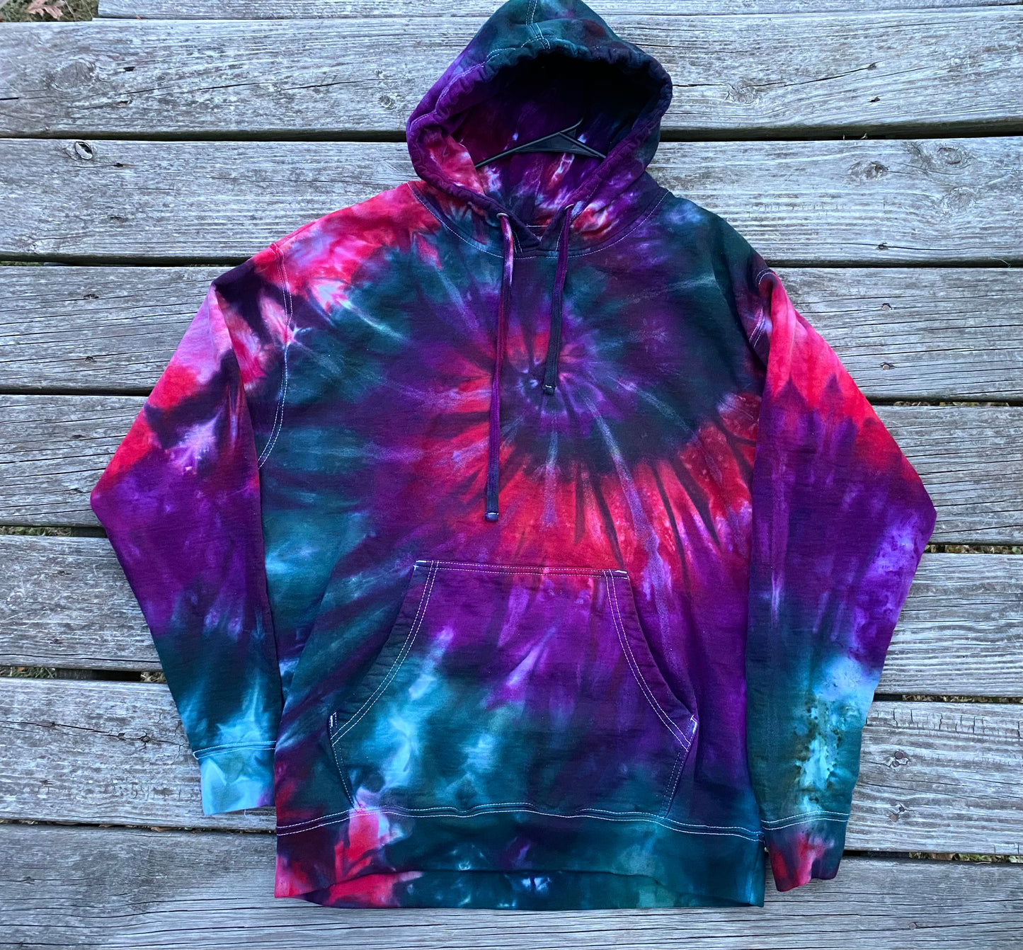 Large adult independent trading hoodie pink purple teal ice dyed spiral