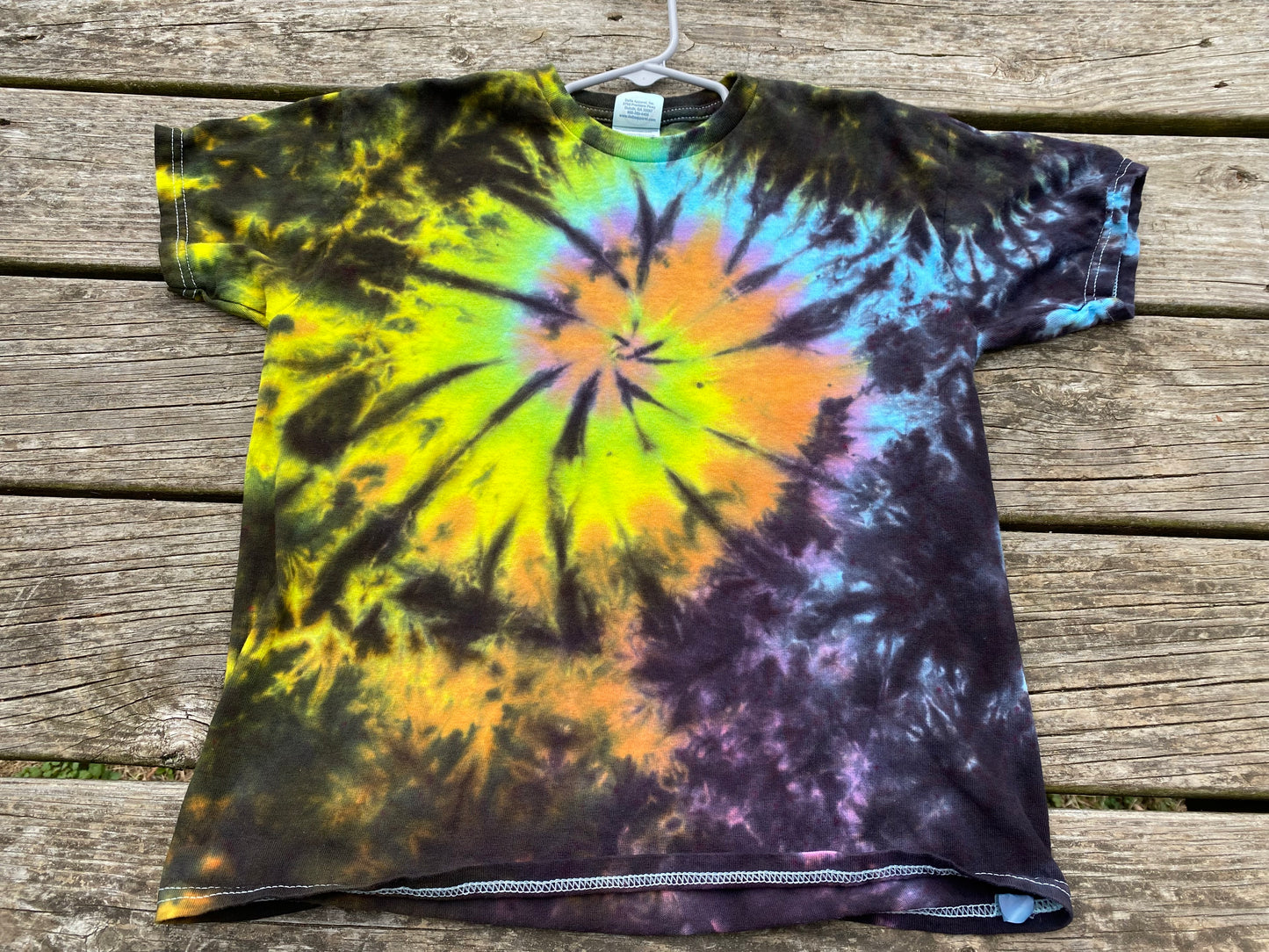 Youth large delta rainbow and black scrunch spiral
