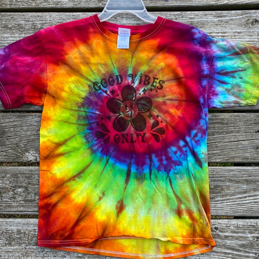 Gildan youth xl good vibes only rainbow spiral shirt