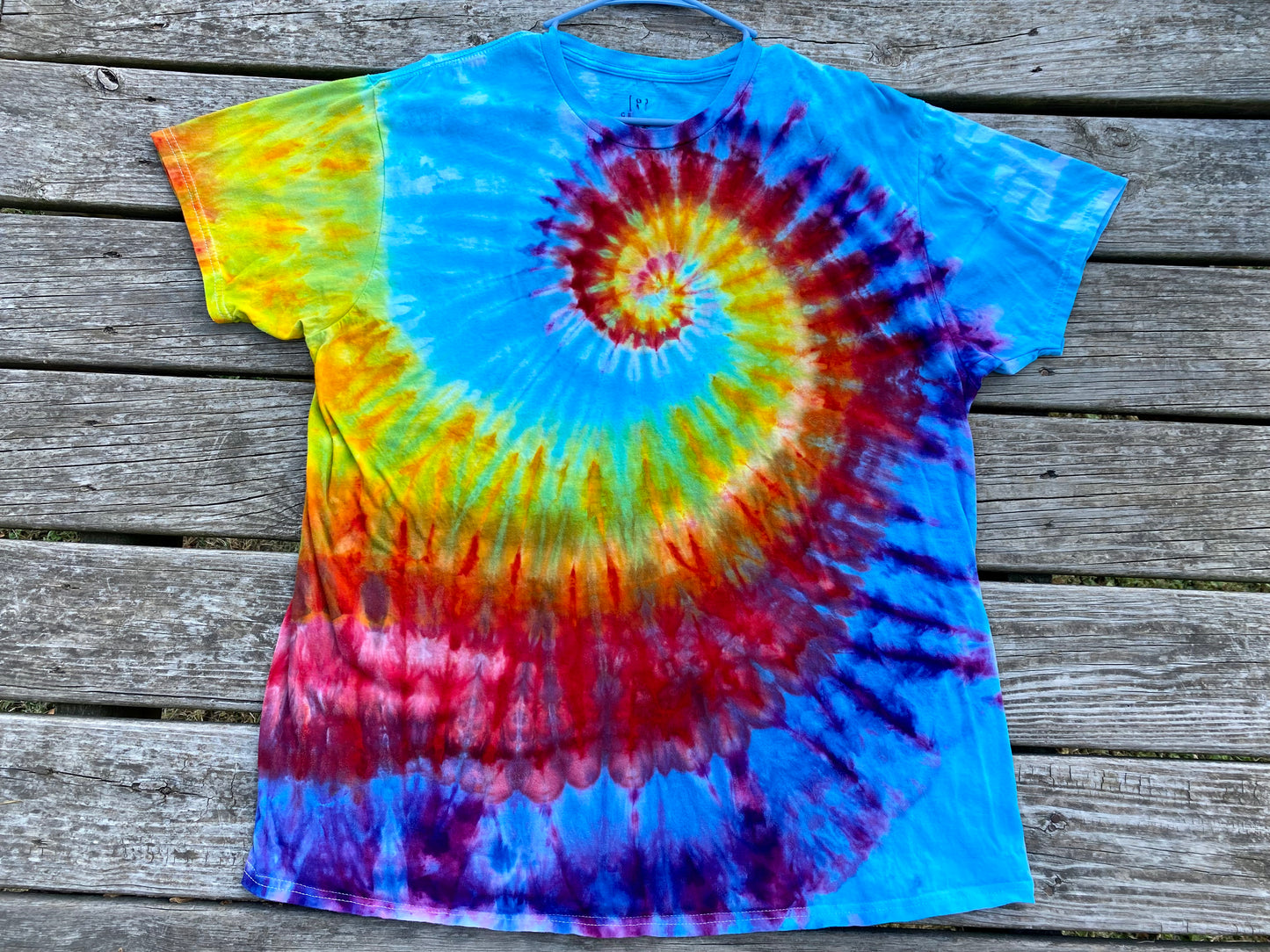 George 2XL adult unisex t-shirt Rainbow Spiral